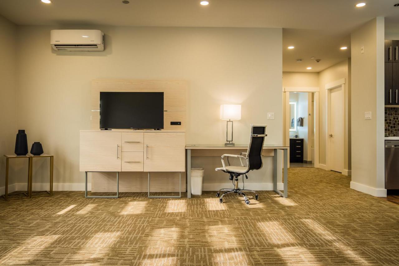 טראס Quality Inn Sunshine Suites מראה חיצוני תמונה