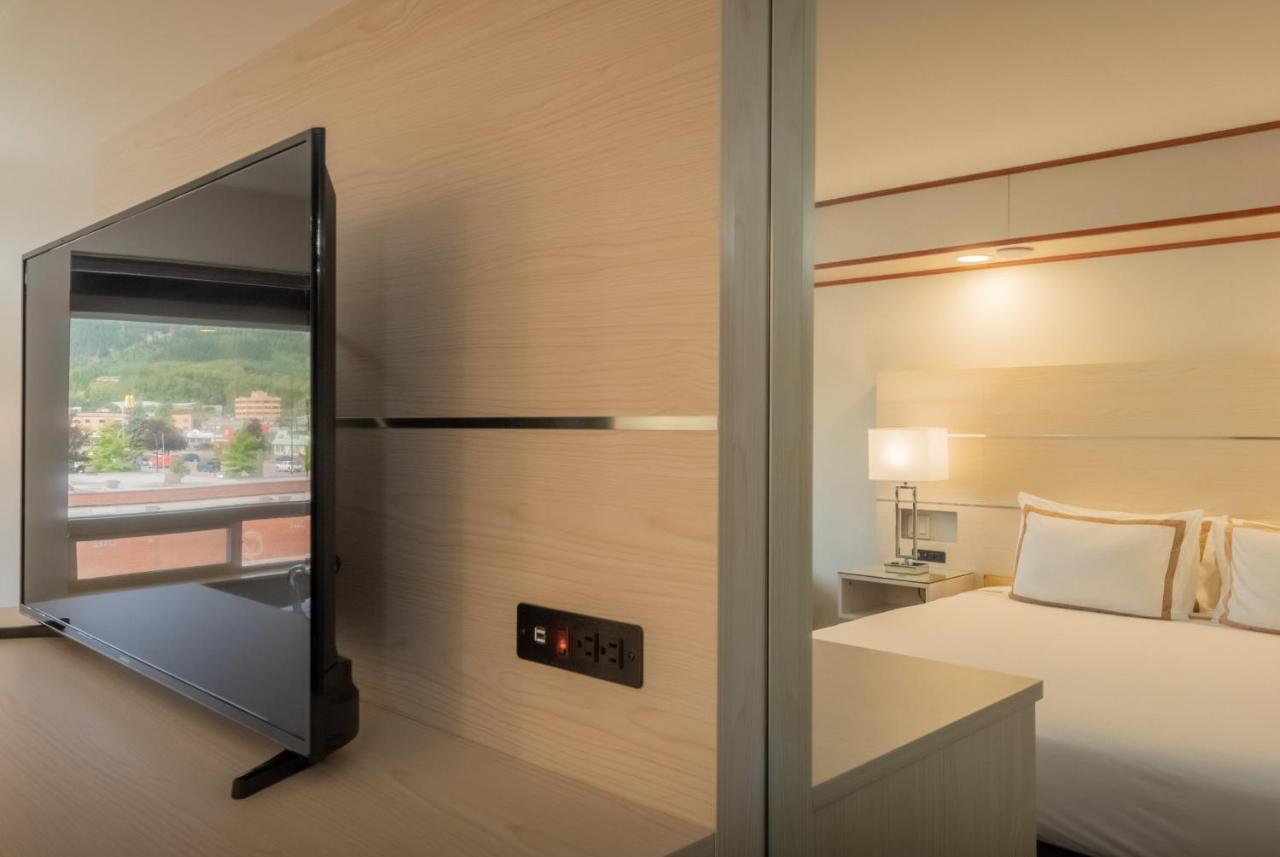 טראס Quality Inn Sunshine Suites מראה חיצוני תמונה