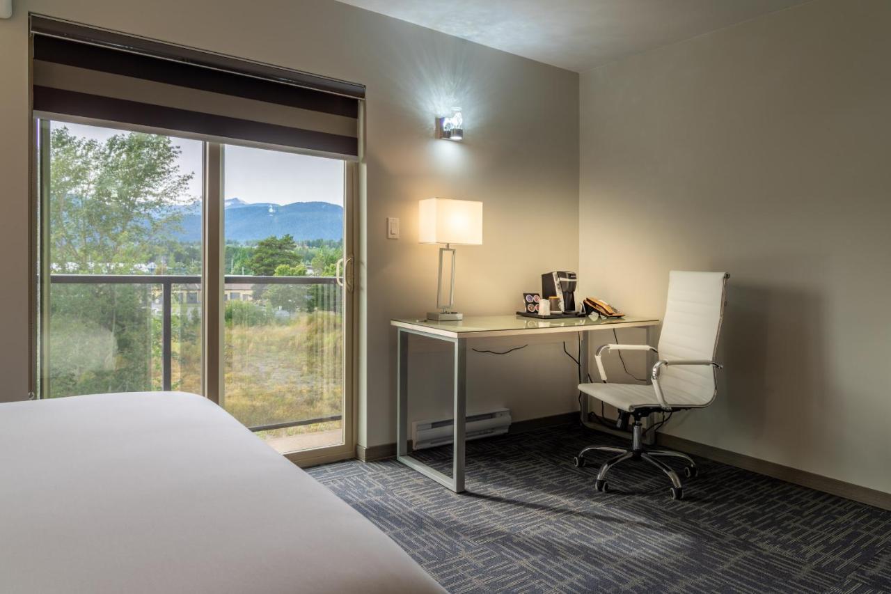 טראס Quality Inn Sunshine Suites מראה חיצוני תמונה