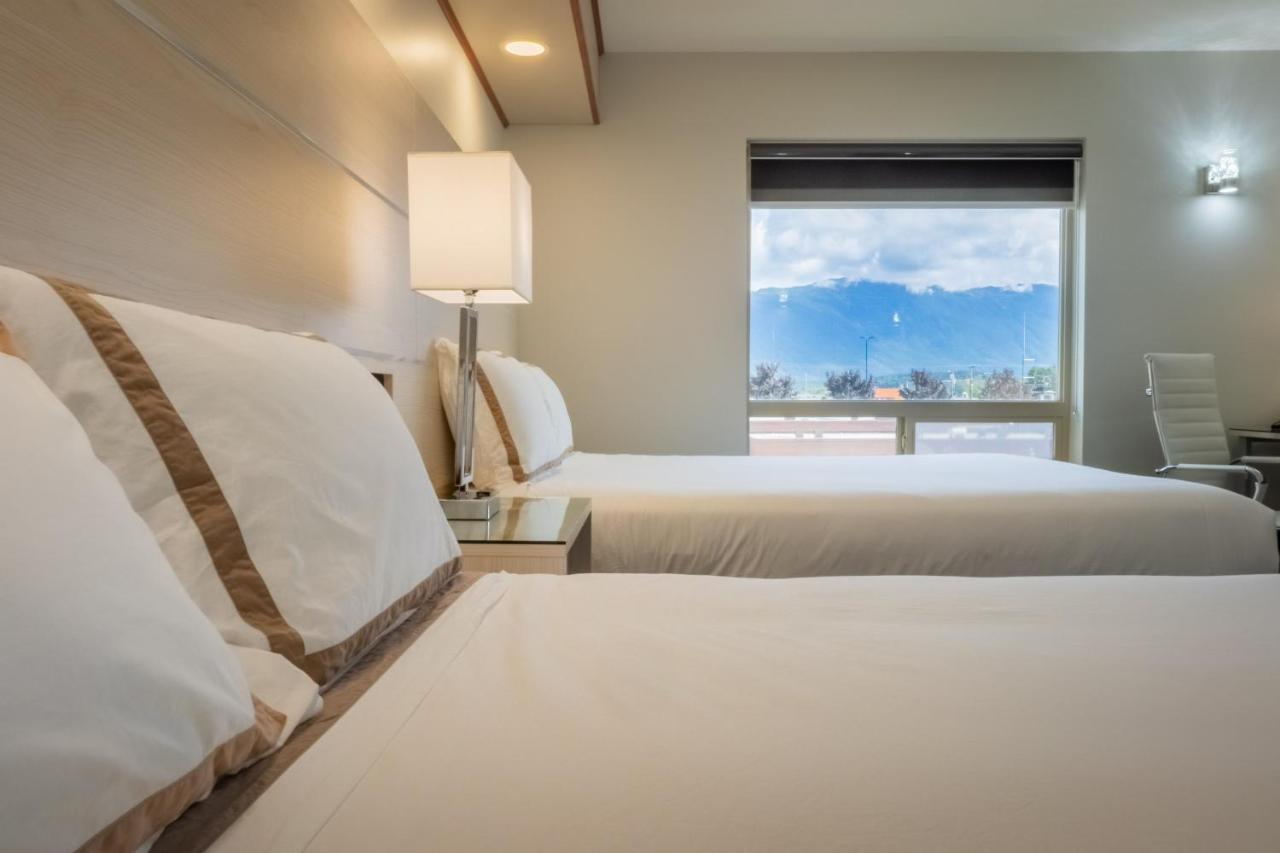 טראס Quality Inn Sunshine Suites מראה חיצוני תמונה
